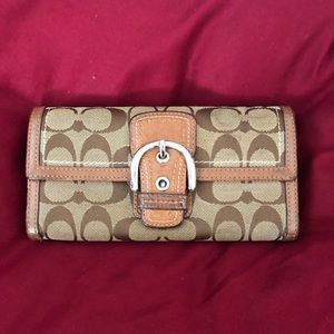 Coach Wallet - Large (Brown)